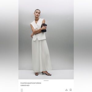 New Massimo Dutti pleated waistcoat dress, size 38